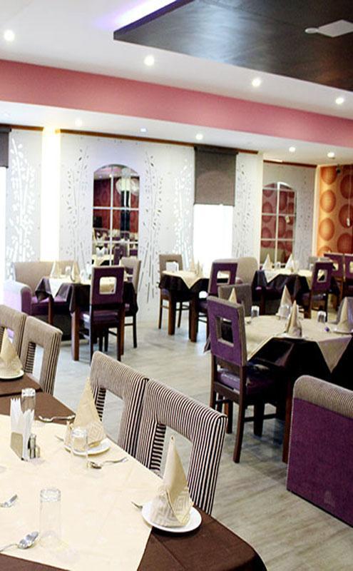 Grace Hotel Karnāl Kültér fotó