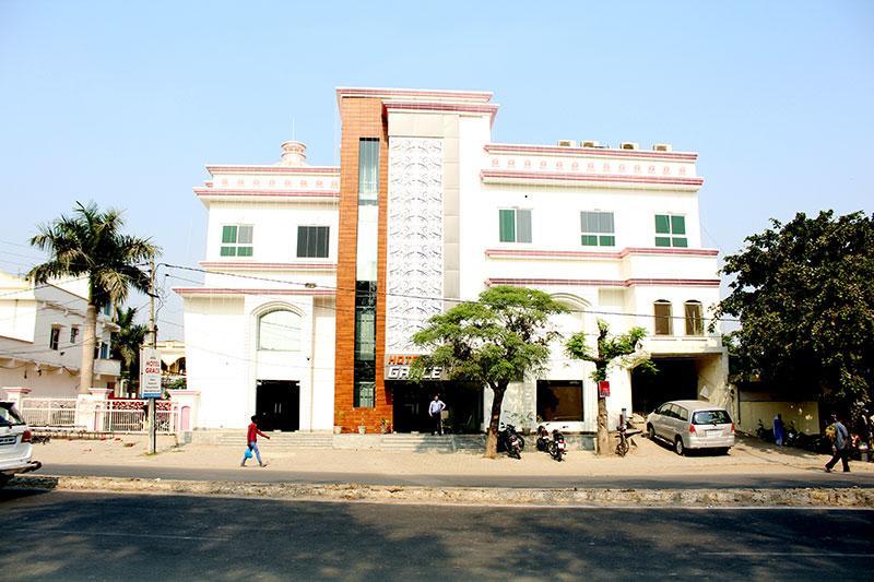 Grace Hotel Karnāl Kültér fotó