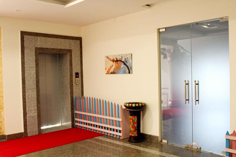 Grace Hotel Karnāl Kültér fotó