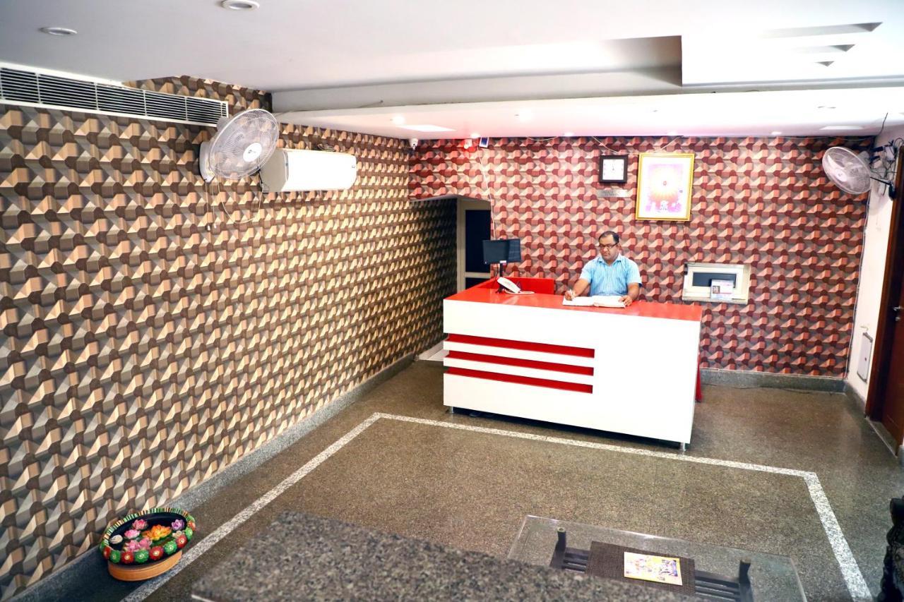 Grace Hotel Karnāl Kültér fotó